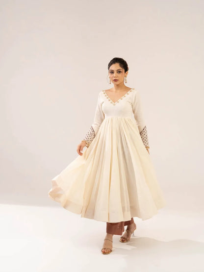 Safed Noor Ivory Anarkali Set